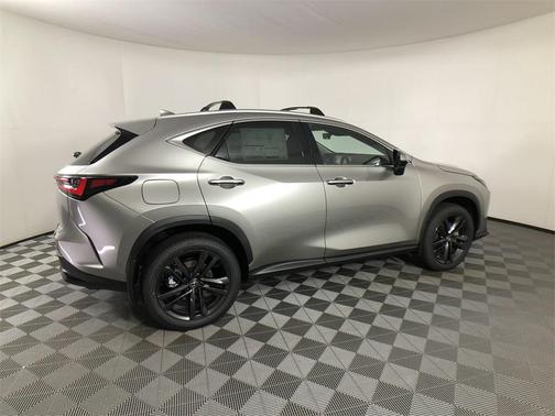 2025 Lexus NX 450h+ Luxury