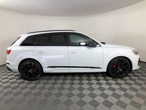 2025 Audi SQ7 4.0T Premium Plus
