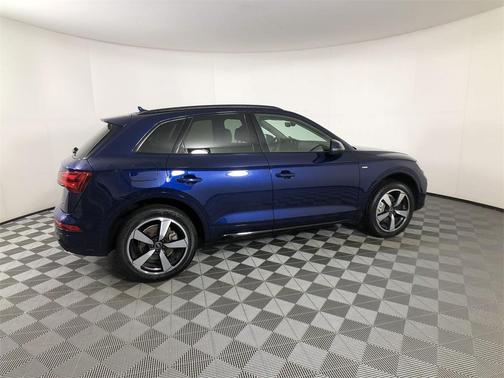 2022 Audi Q5 45 S line quattro Premium