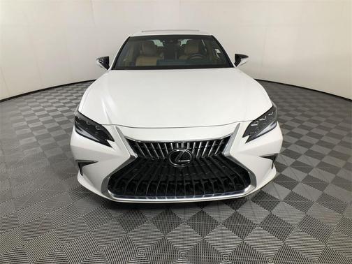 2023 Lexus ES 300h Ultra Luxury