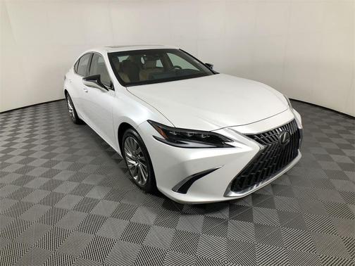 2023 Lexus ES 300h Ultra Luxury