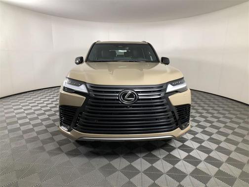 2025 Lexus LX 700h Overtrail