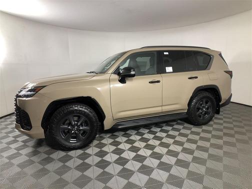 2025 Lexus LX 700h Overtrail