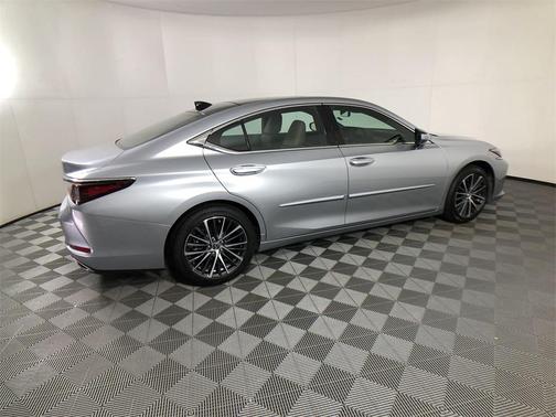 2025 Lexus ES 350 Premium