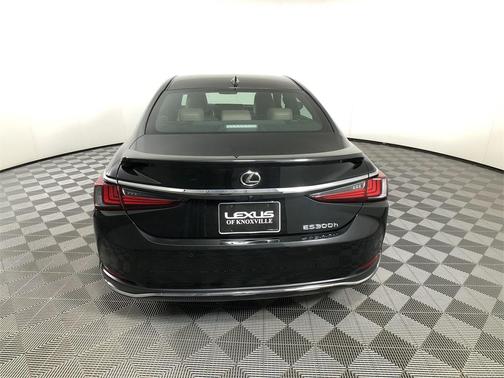 2023 Lexus ES 300h Base
