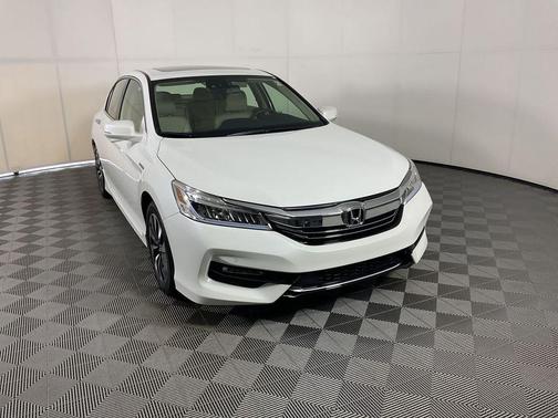 48302 2017 Honda Accord Hybrid Touring
