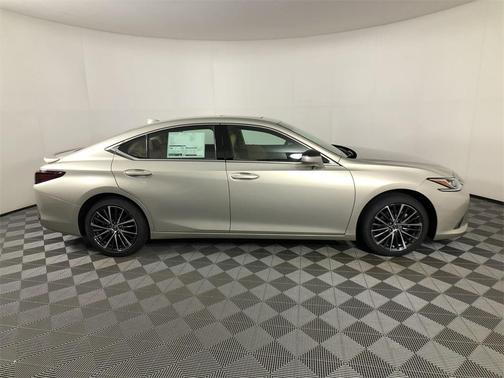 2025 Lexus ES 300h Base