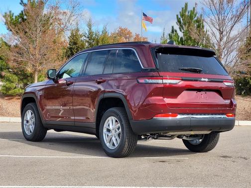 2025 Jeep Grand Cherokee Laredo X