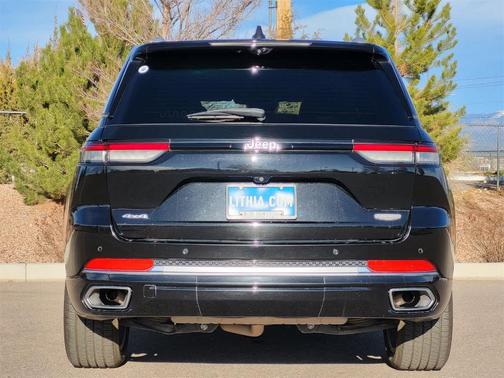 2023 Jeep Grand Cherokee Summit