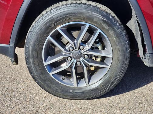 2020 Jeep Grand Cherokee Laredo E