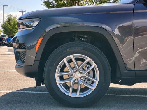 2025 Jeep Grand Cherokee Laredo X