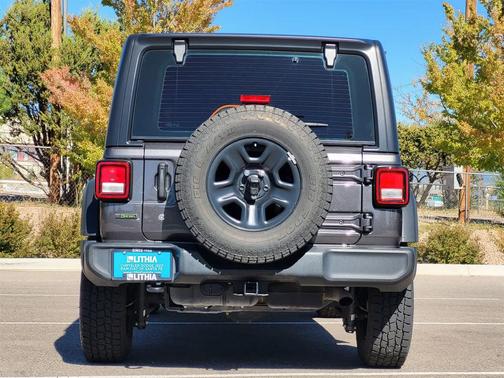 2022 Jeep Wrangler Unlimited Sport