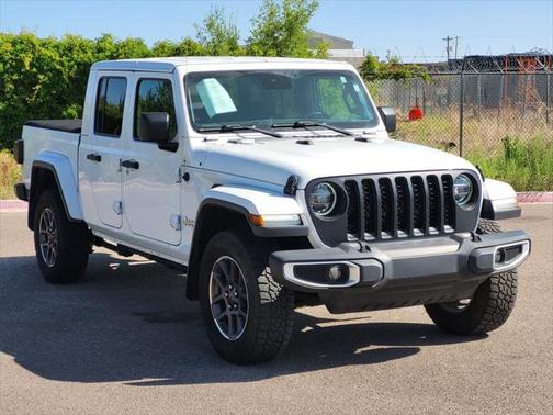 2020 Jeep Gladiator Overland