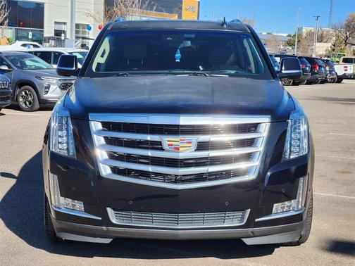 2017 Cadillac Escalade ESV Luxury