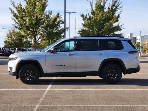 2024 Jeep Grand Cherokee L Laredo