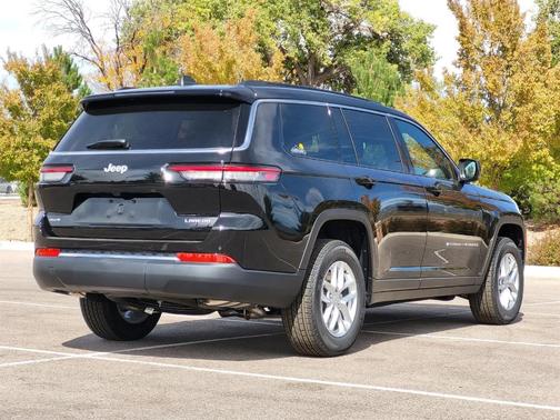 2025 Jeep Grand Cherokee L Laredo