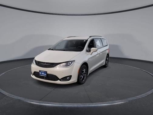 2020 Chrysler Pacifica Touring-L Plus