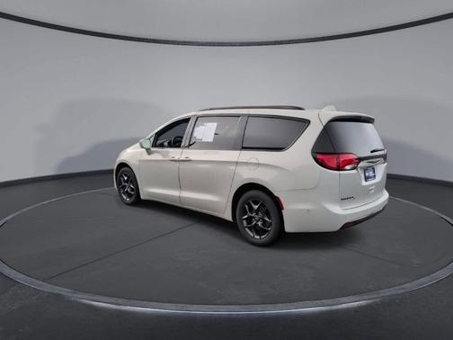 2020 Chrysler Pacifica Touring-L Plus