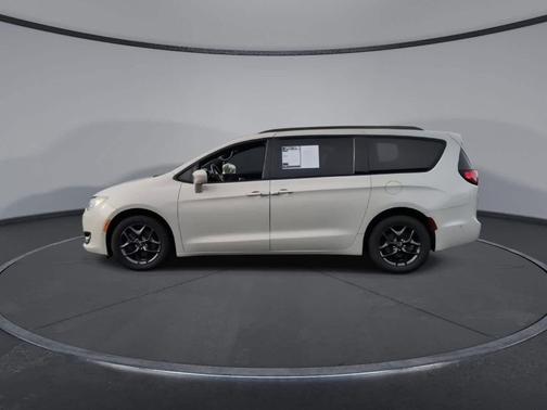 2020 Chrysler Pacifica Touring-L Plus