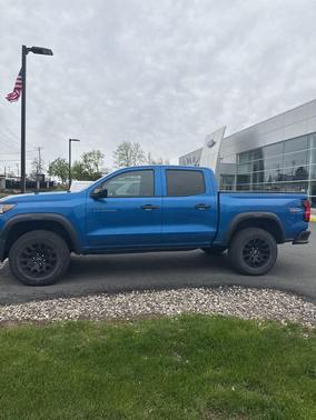 Glacier Blue Metallic 2023 Chevrolet Colorado Trail Boss