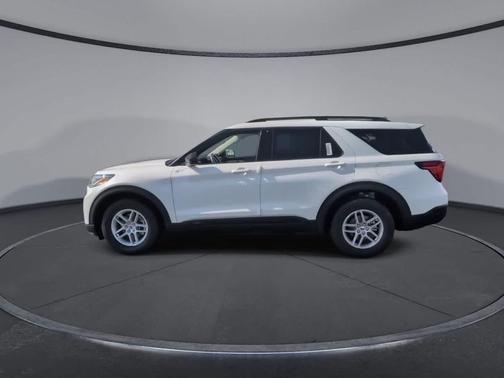 Star White Metallic Tri-Coat 2026 Ford Explorer Active