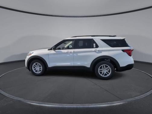 Star White Metallic Tri-Coat 2026 Ford Explorer Active