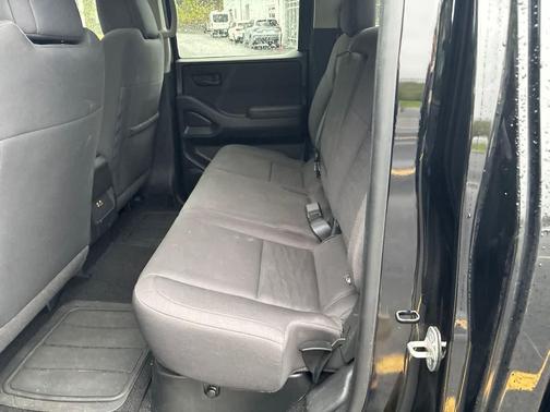 Super Black 2022 Nissan Frontier S