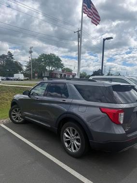 Carbonized Gray Metallic 2023 Ford Explorer XLT