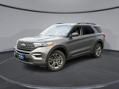 Carbonized Gray Metallic 2021 Ford Explorer XLT
