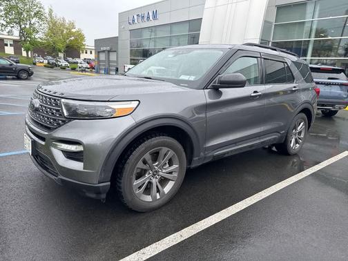 Carbonized Gray Metallic 2021 Ford Explorer XLT