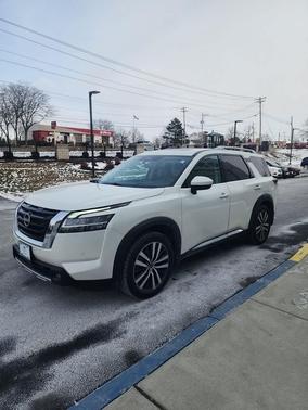 2022 Nissan Pathfinder Platinum 4WD