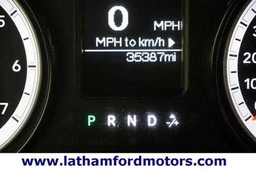Photo 2 of 24 of 2019 RAM 1500 Classic Express