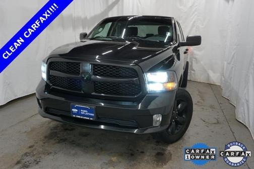 Photo 1 of 24 of 2019 RAM 1500 Classic Express