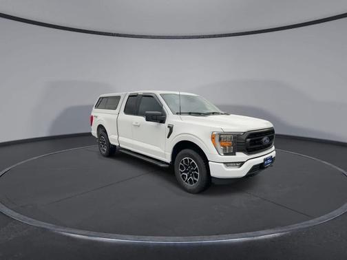 Oxford White 2022 Ford F-150 XLT