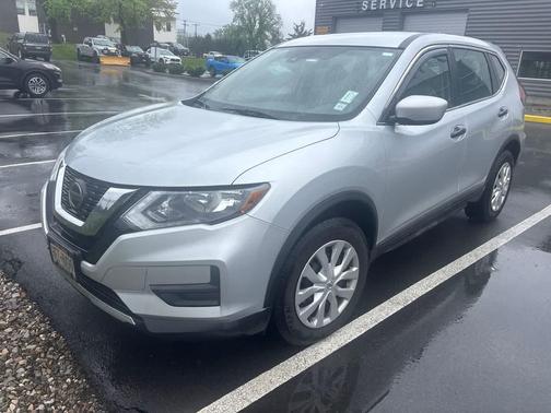 Brilliant Silver Metallic 2019 Nissan Rogue S