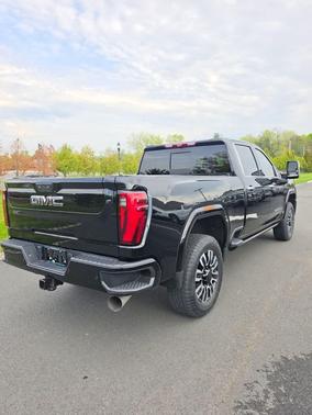 Onyx Black 2024 GMC Sierra 2500 Denali Ultimate