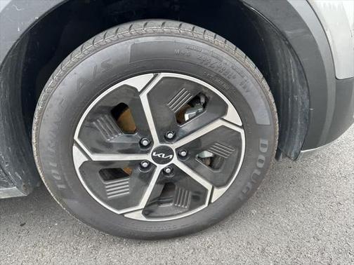 2023 Kia Niro EX