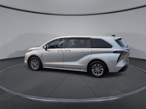 2021 Toyota Sienna LE