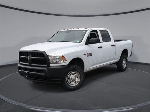 2017 RAM 2500 Tradesman Crew Cab 4x4 6'4' Box