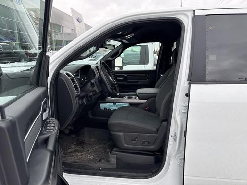 2023 RAM 2500 Big Horn Crew Cab 4x4 6'4' Box