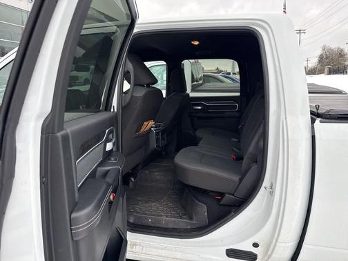 2023 RAM 2500 Big Horn Crew Cab 4x4 6'4' Box