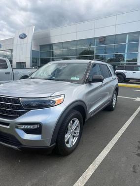 Iconic Silver Metallic 2020 Ford Explorer XLT