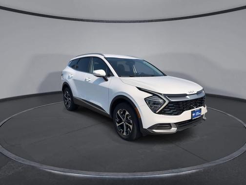 Glacial White Pearl 2024 Kia Sportage EX