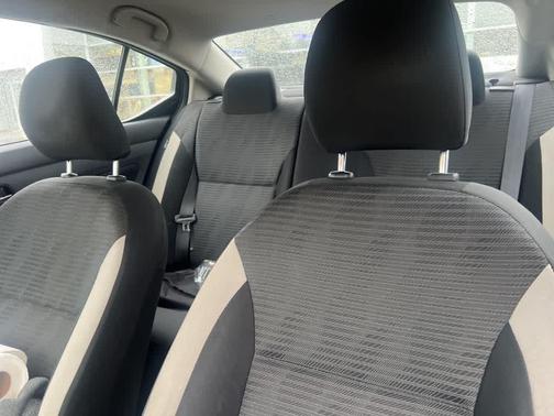 2021 Nissan Versa 1.6 SV