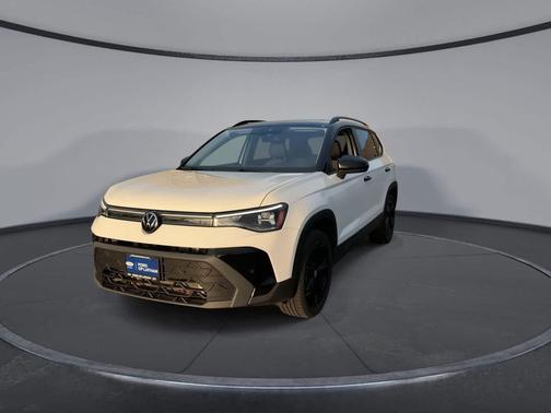 2025 Volkswagen Taos 1.5T SE Black