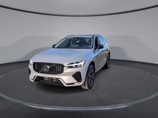 2024 Volvo XC60 B5 Core Dark Theme