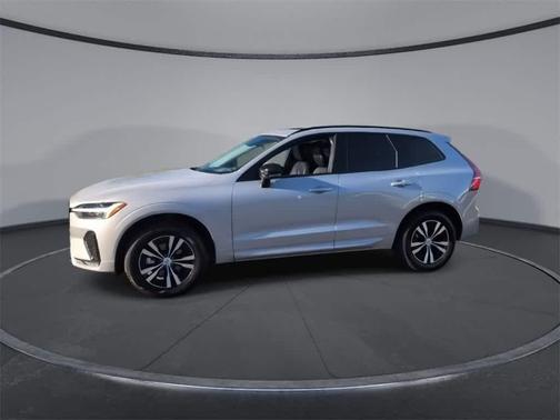 2024 Volvo XC60 B5 Core Dark Theme