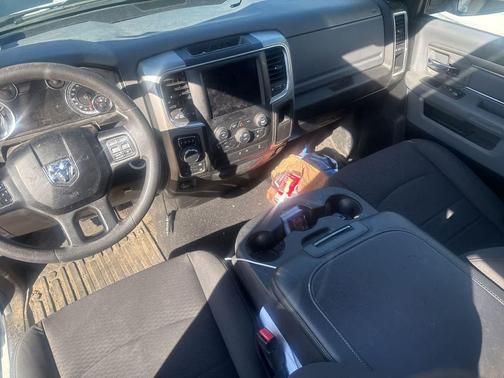 Bright White Clearcoat 2019 RAM 1500 Classic Warlock Quad Cab 4x4 6'4' Box
