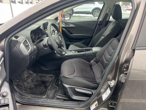 2017 Mazda Mazda3 Sport