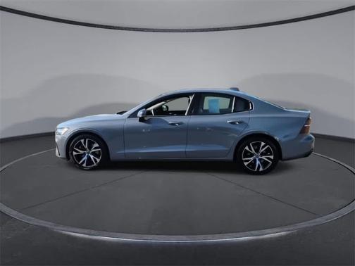 2024 Volvo S60 B5 Core Dark Theme